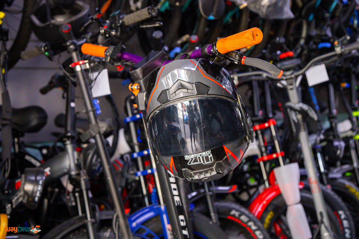 רוכבים — תמונה 3