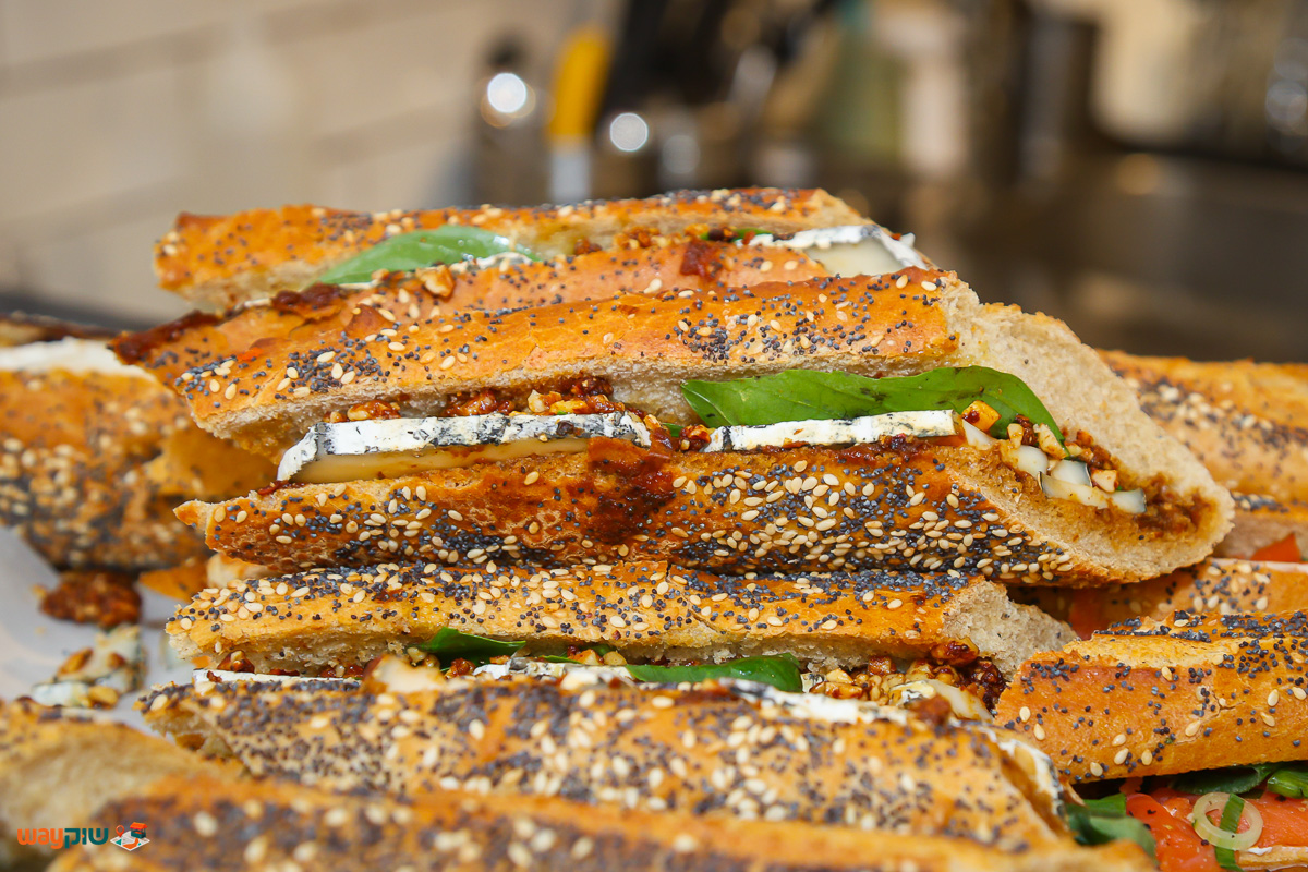 רוסטרס — תמונה 2